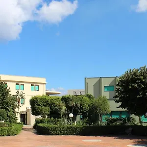 Casa Per Ferie Mons Antonino Celona Pistunina